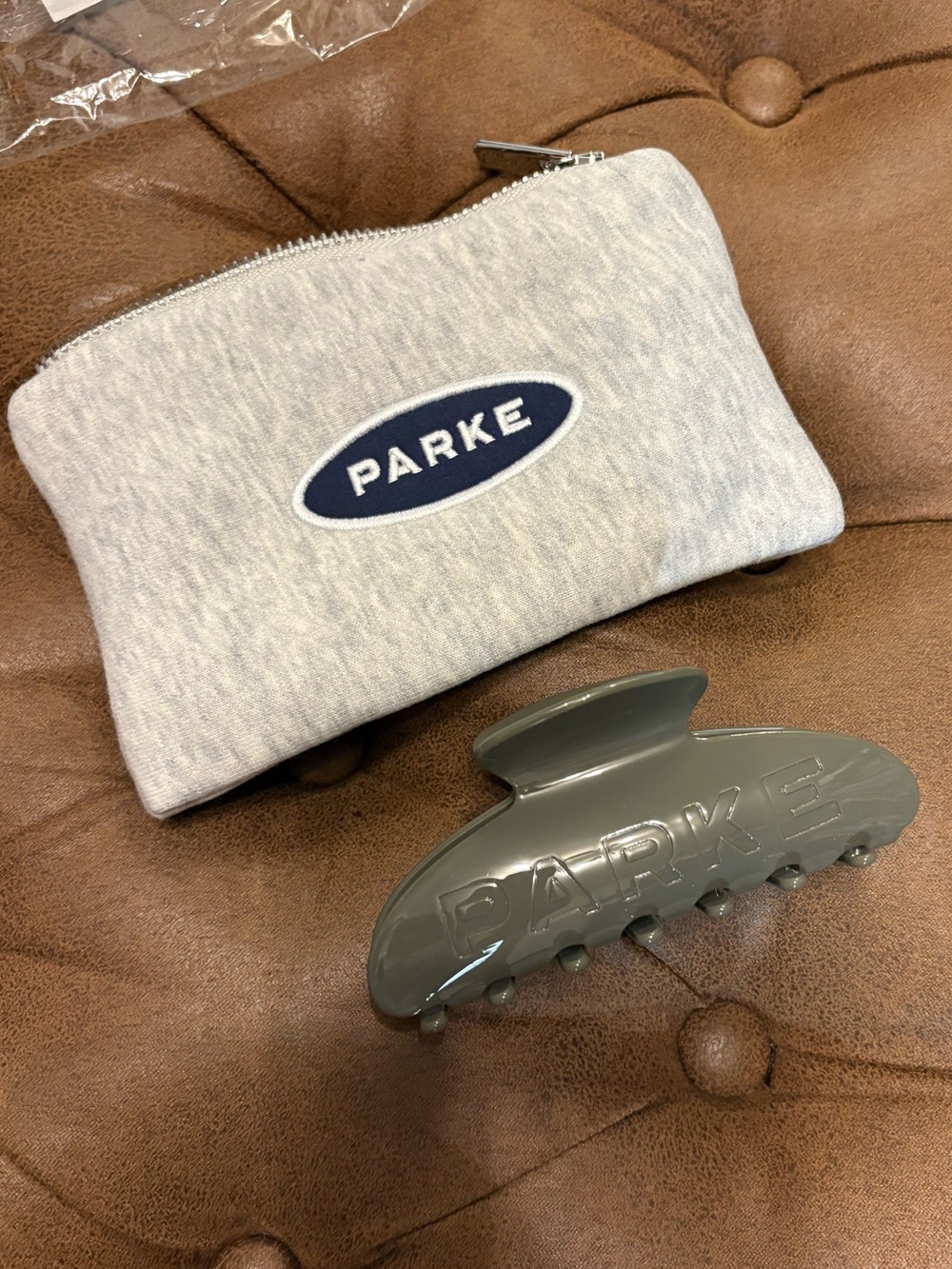 New!!!! Parke Beachgrass Hair Claw Clip and Pouch Set